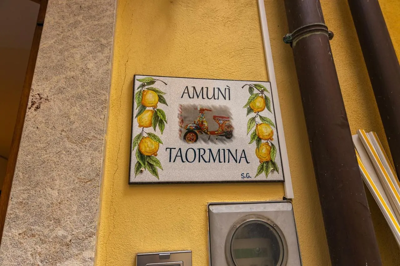 Amuni Taormina Apartment 0*,