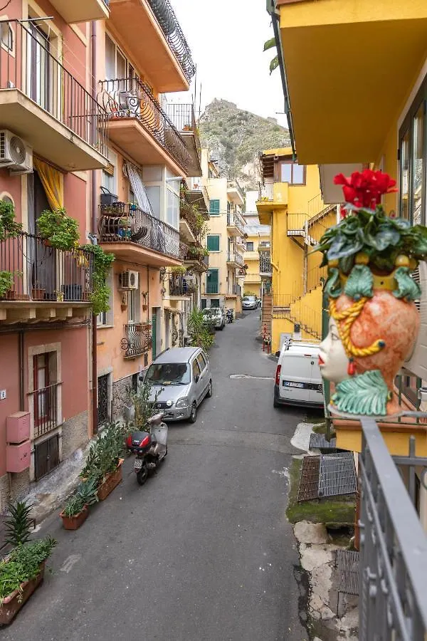 Amuni Taormina Apartment
