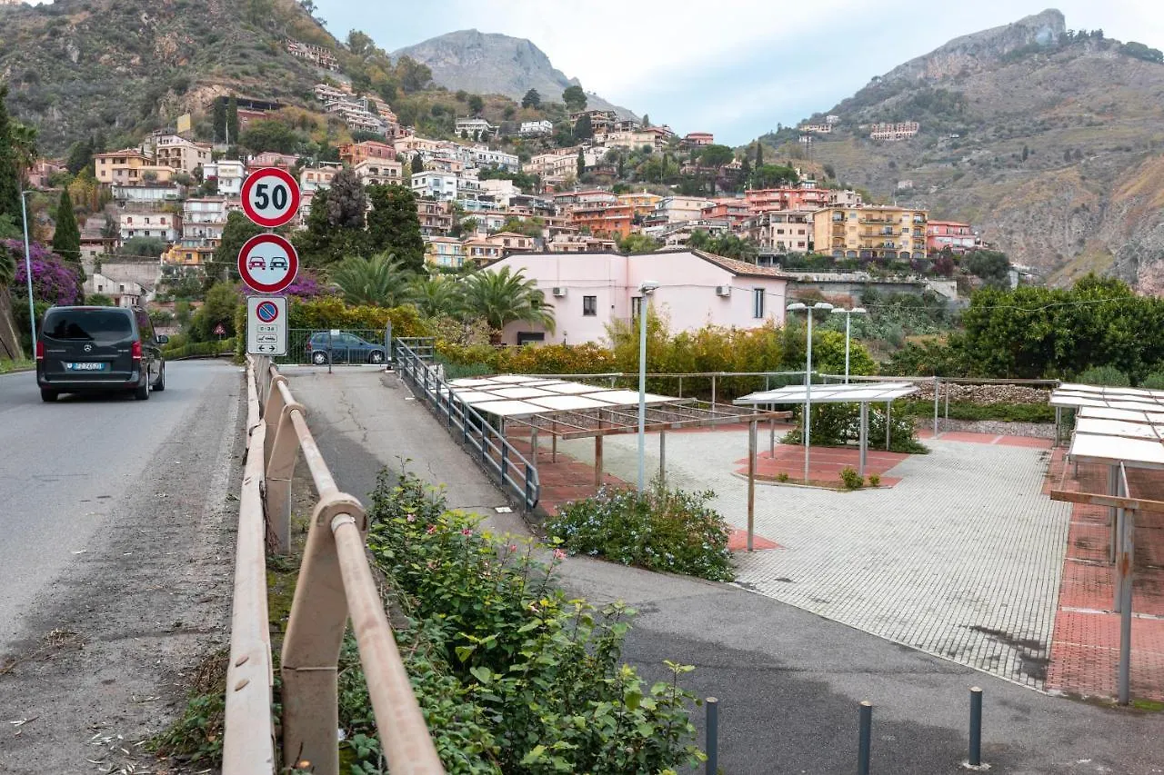 Amuni Taormina Apartment
