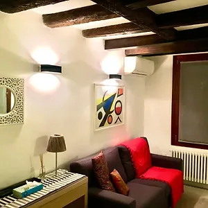  Apartment Mirrors Italy